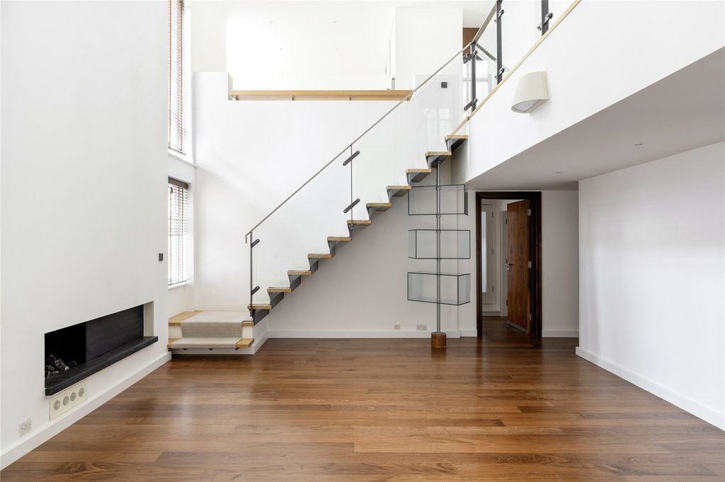 Property photo 2 of 16 Picture No. 02