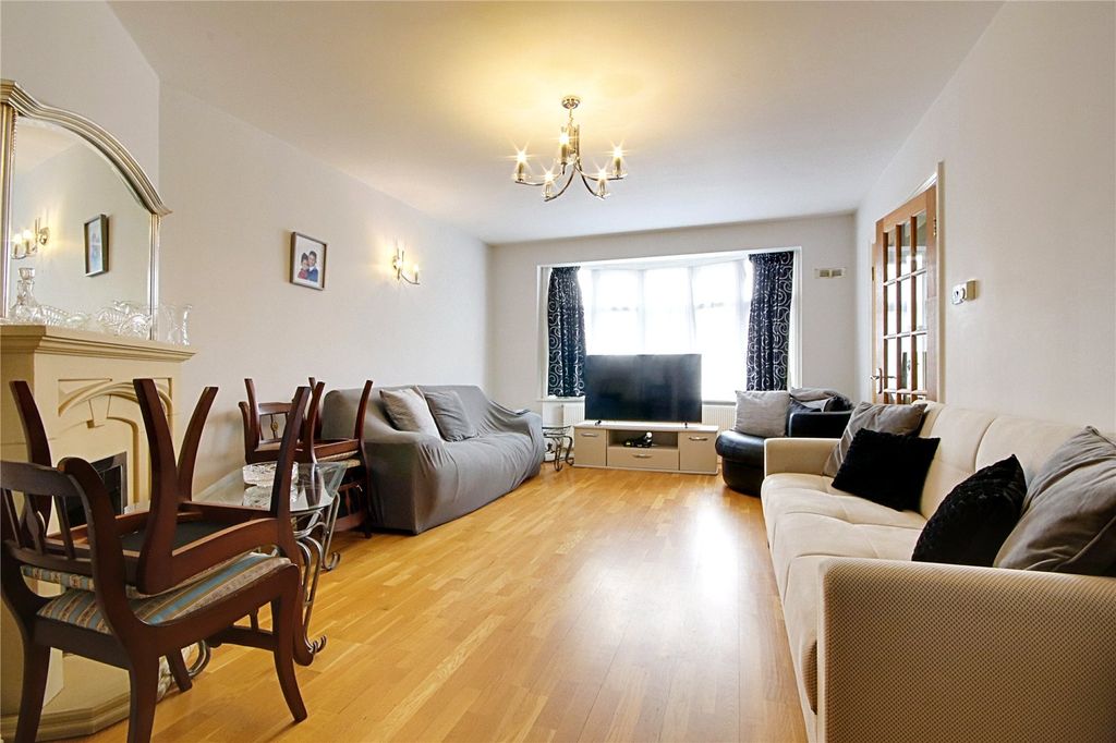 Property photo 3 of 19 Picture No. 06