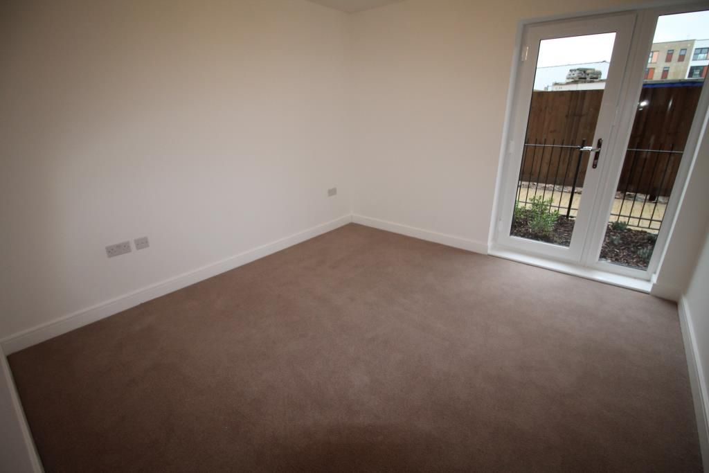 Property photo 3 of 6