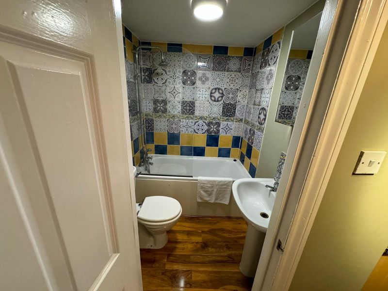 Property photo 3 of 6
