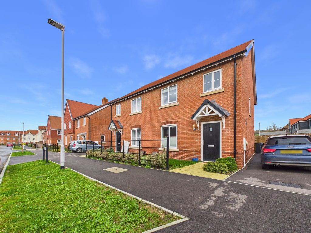 Property photo 1 of 11 External