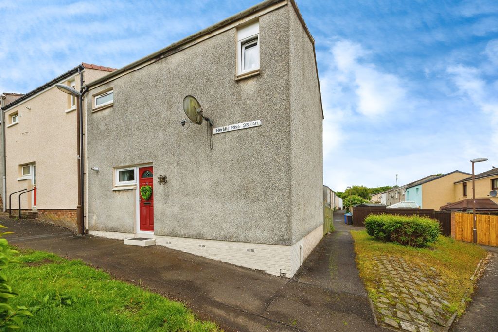 Property photo 1 of 20 2W8A3449