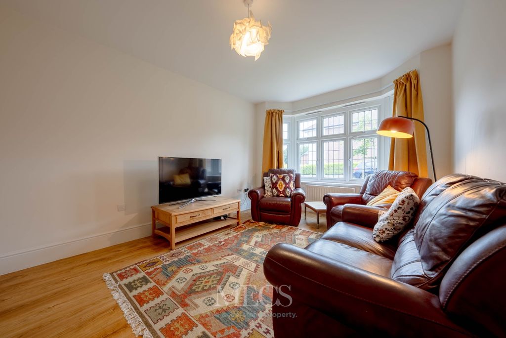 Property photo 3 of 25 3656604