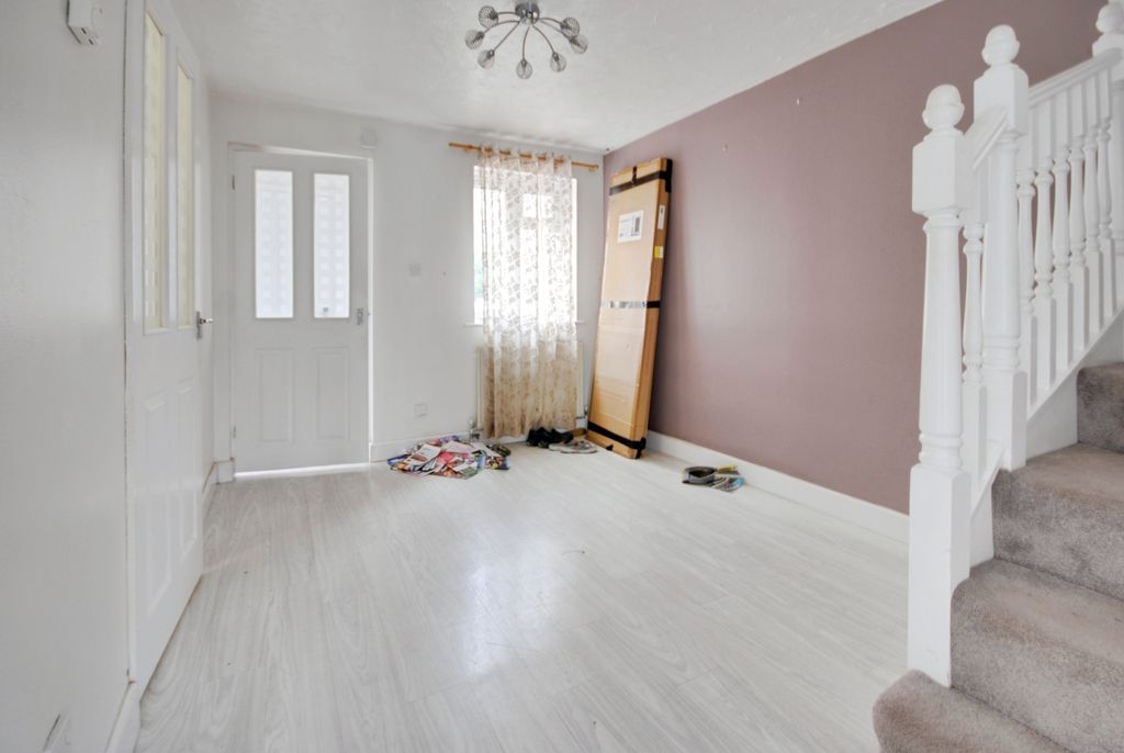 Property photo 3 of 10 Pbox-Img.Jpg