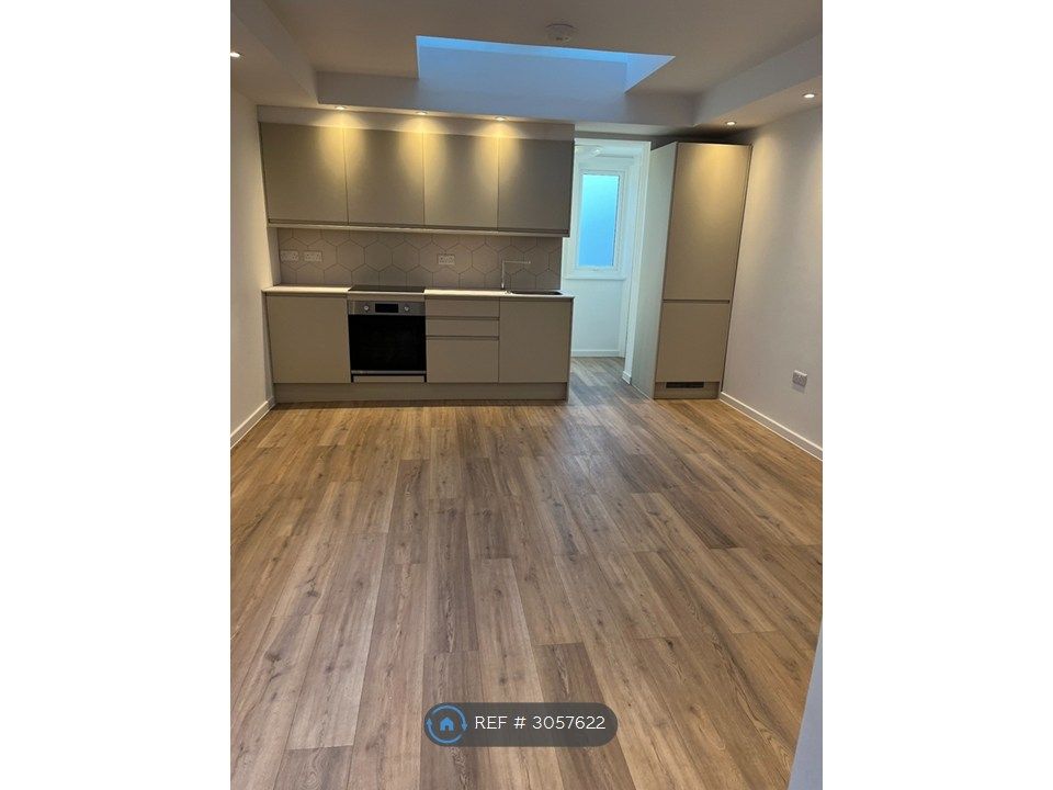 Property photo 1 of 10 Kitchen/Living