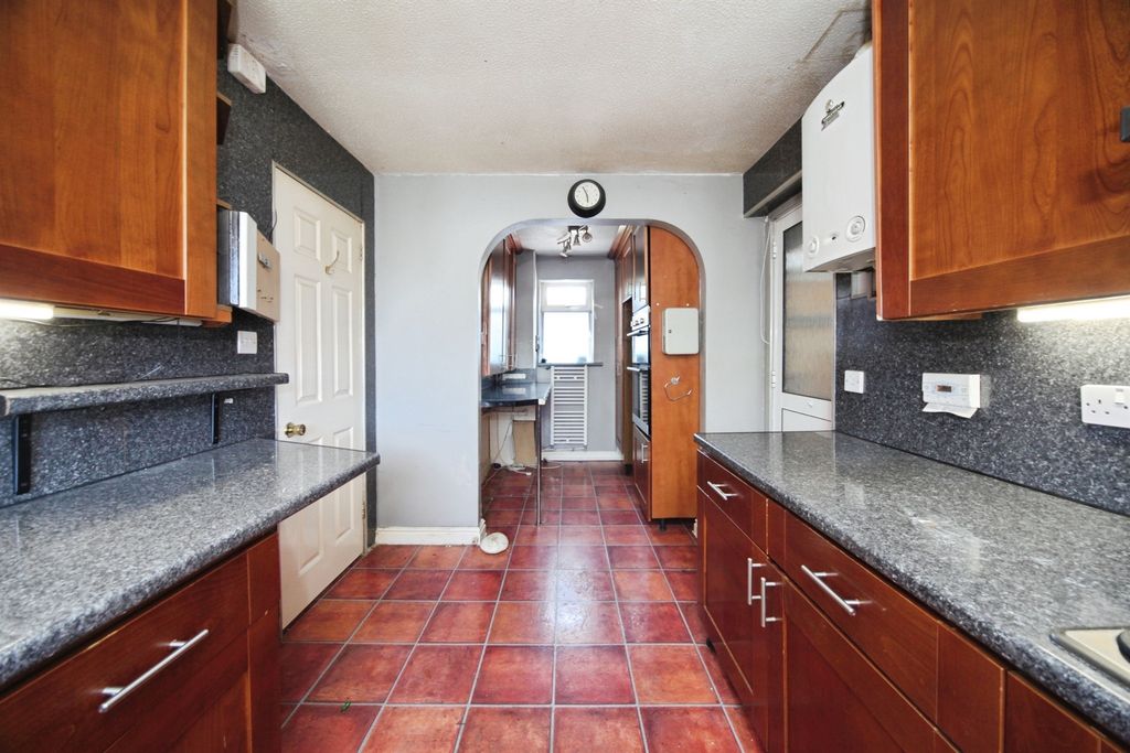 Property photo 3 of 17