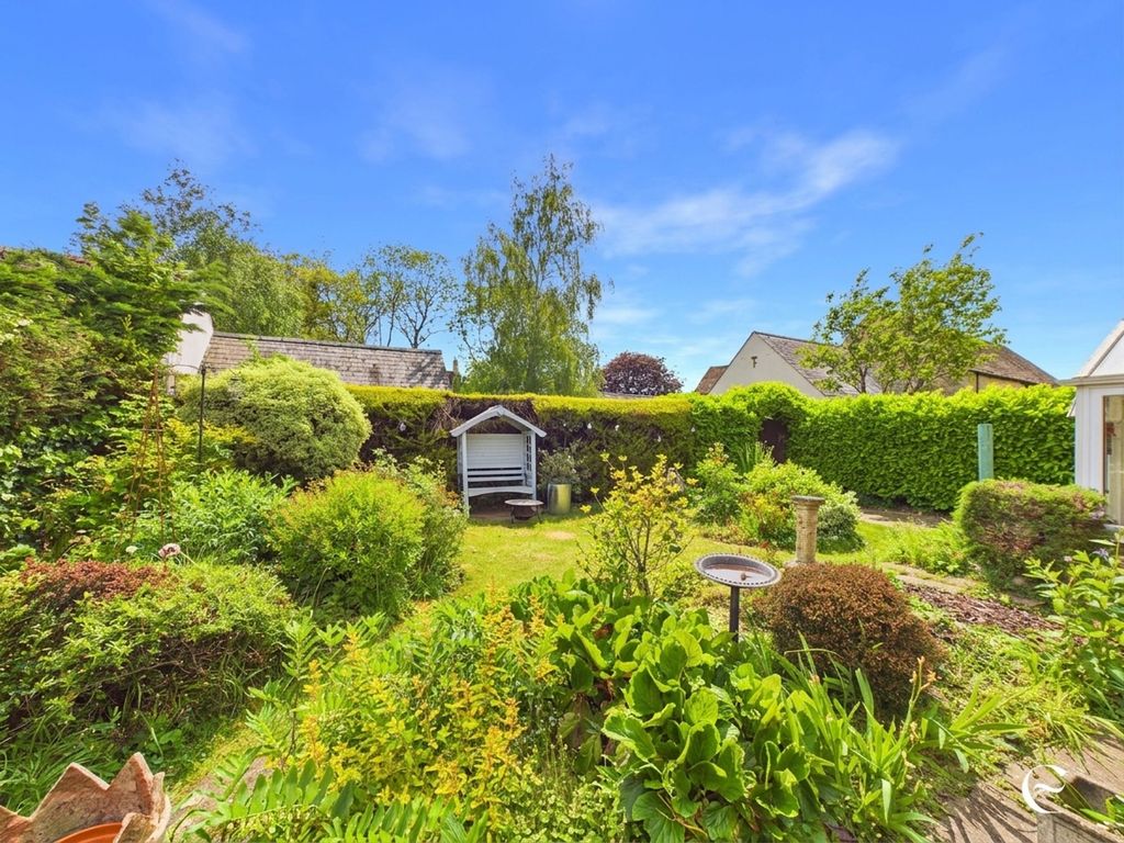 Property photo 3 of 19 Garden
