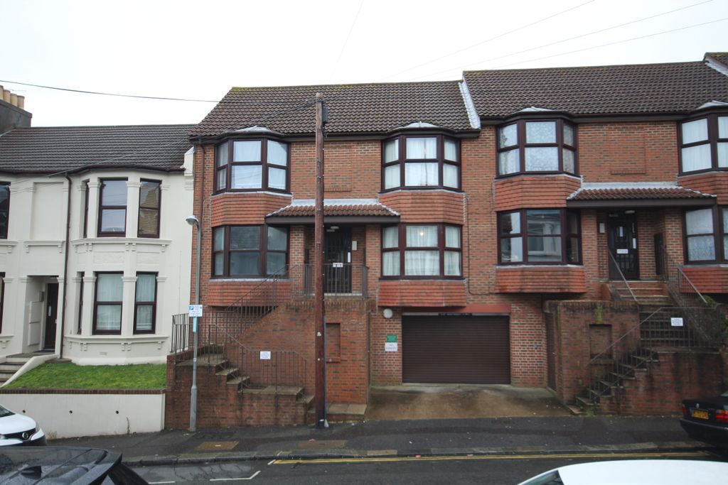 Property photo 1 of 7