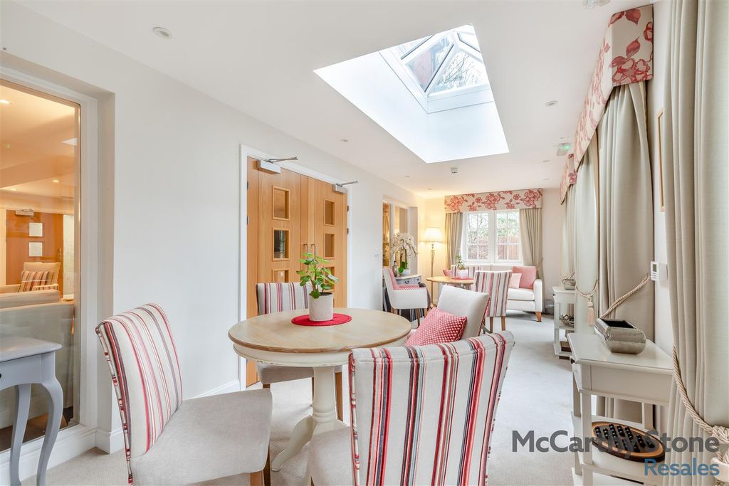 Additional image 12 of 2 bed flat for saleLe Jardin, 20-22 Station Road, Letchworth, Hertfordshire SG6