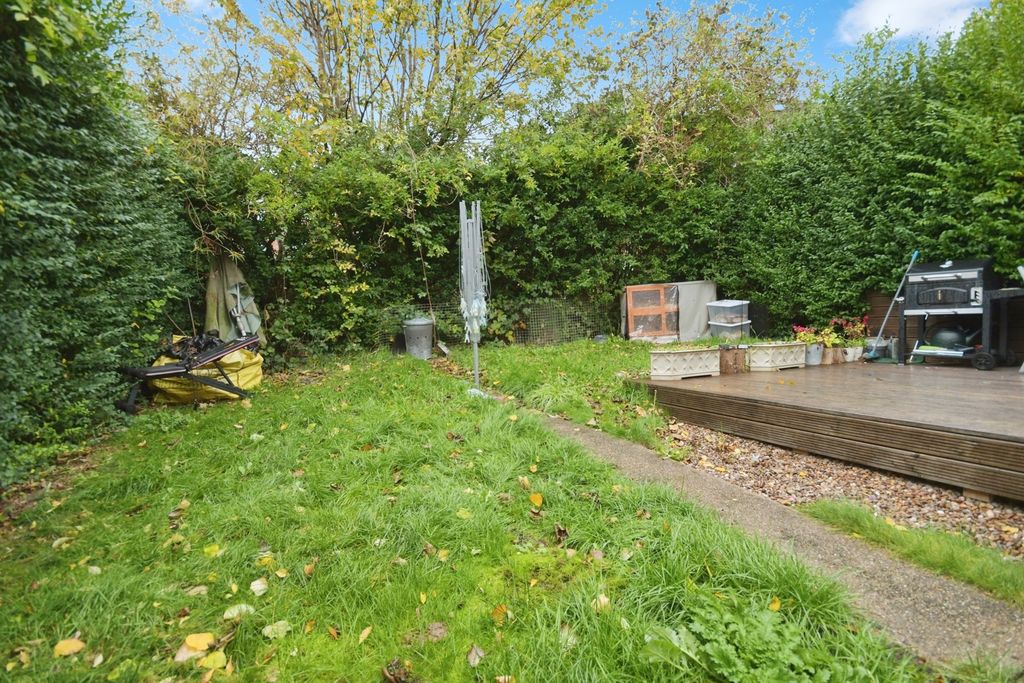 Property photo 2 of 17 Photo