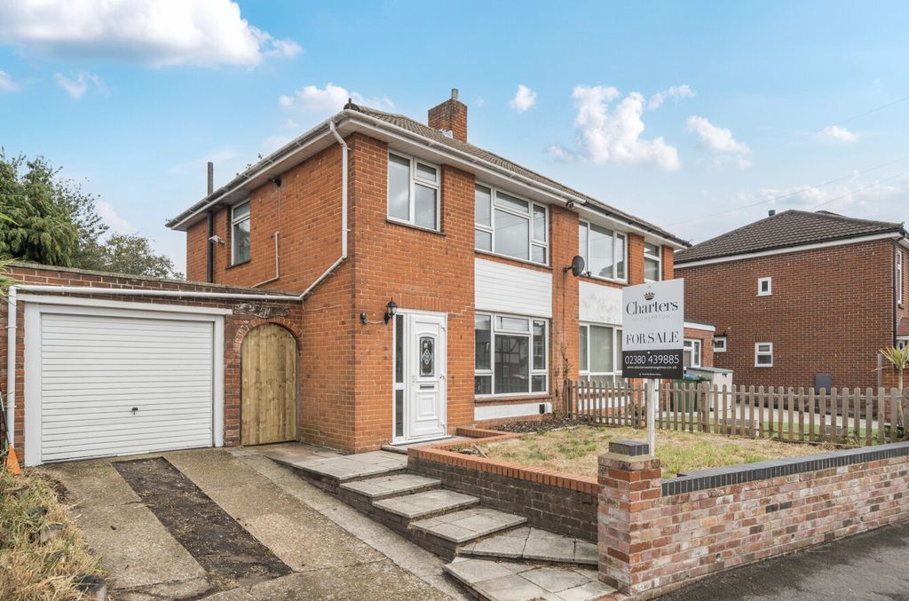 Property photo 1 of 13 1349629-13-68B85E...