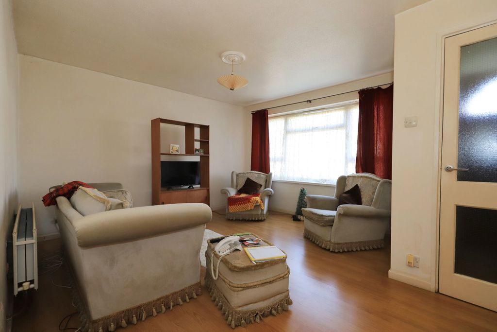 Property photo 2 of 29