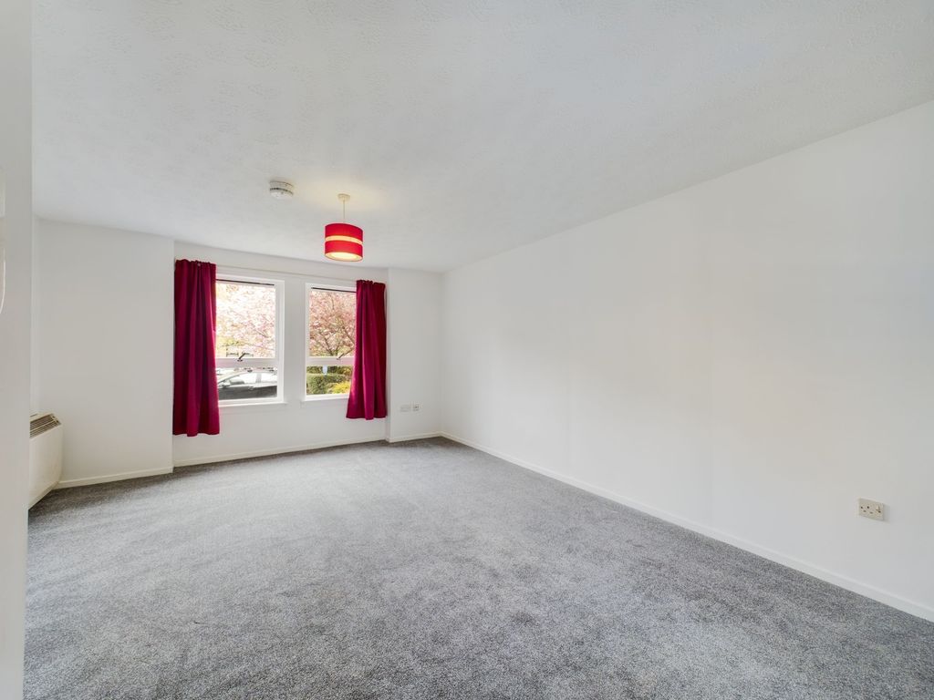 Property photo 3 of 6