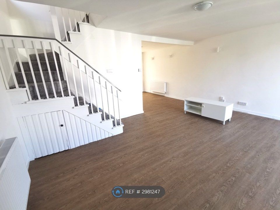 Property photo 2 of 14 Entrance And Living Area