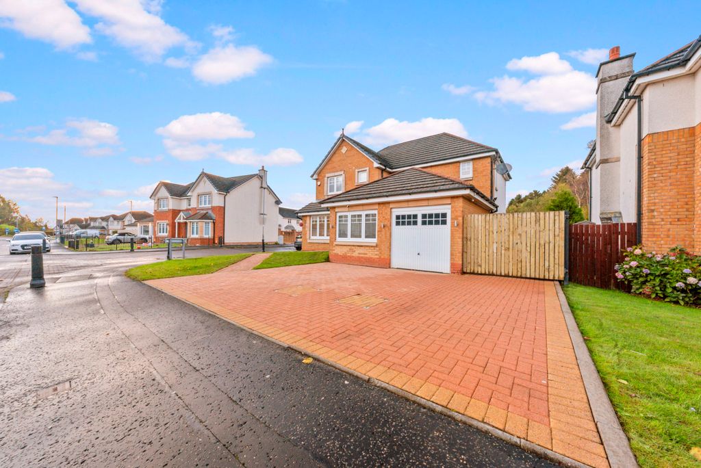 Property photo 1 of 40