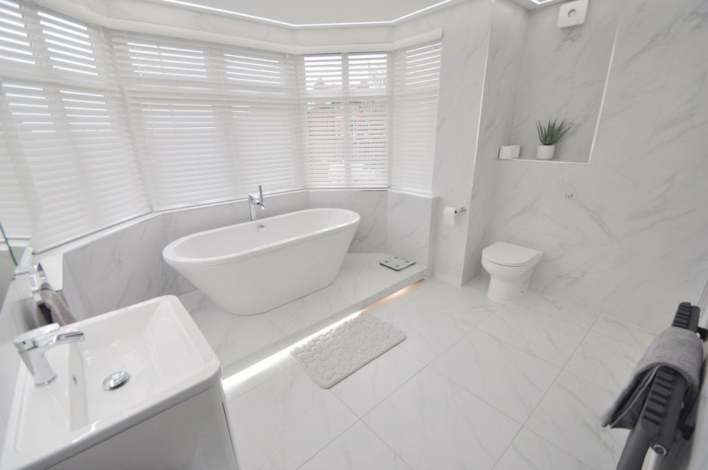 Property photo 3 of 46