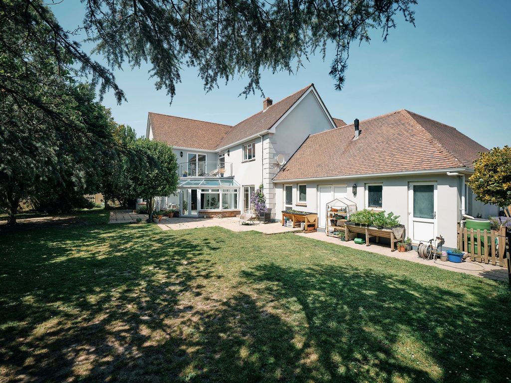 Property photo 1 of 38