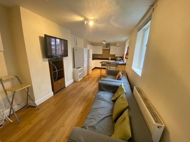 Property photo 3 of 7 St Judes Lounge.Jpg