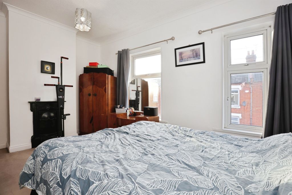 Property photo 3 of 17