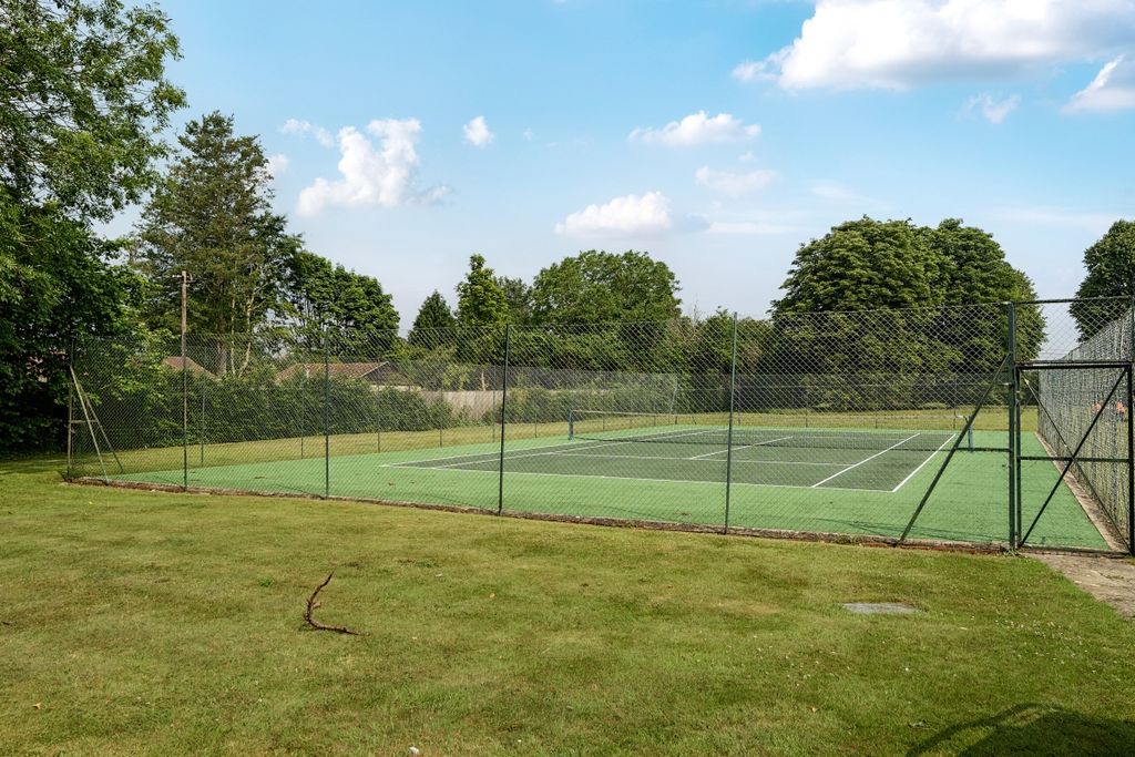 Property photo 3 of 15 1305685-9-6846c54...