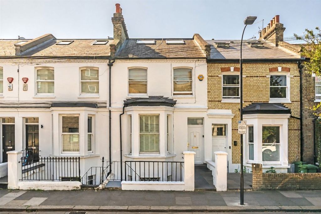 Property photo 1 of 7