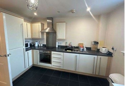 Property photo 3 of 6 Kitchen