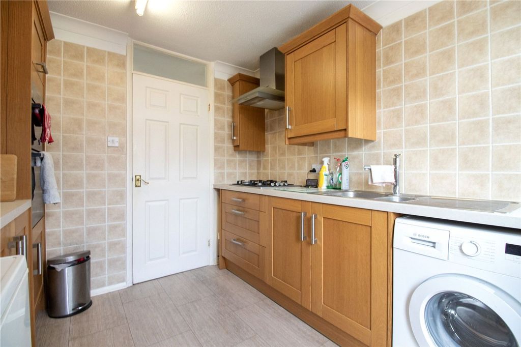 Property photo 3 of 15 Picture No. 02