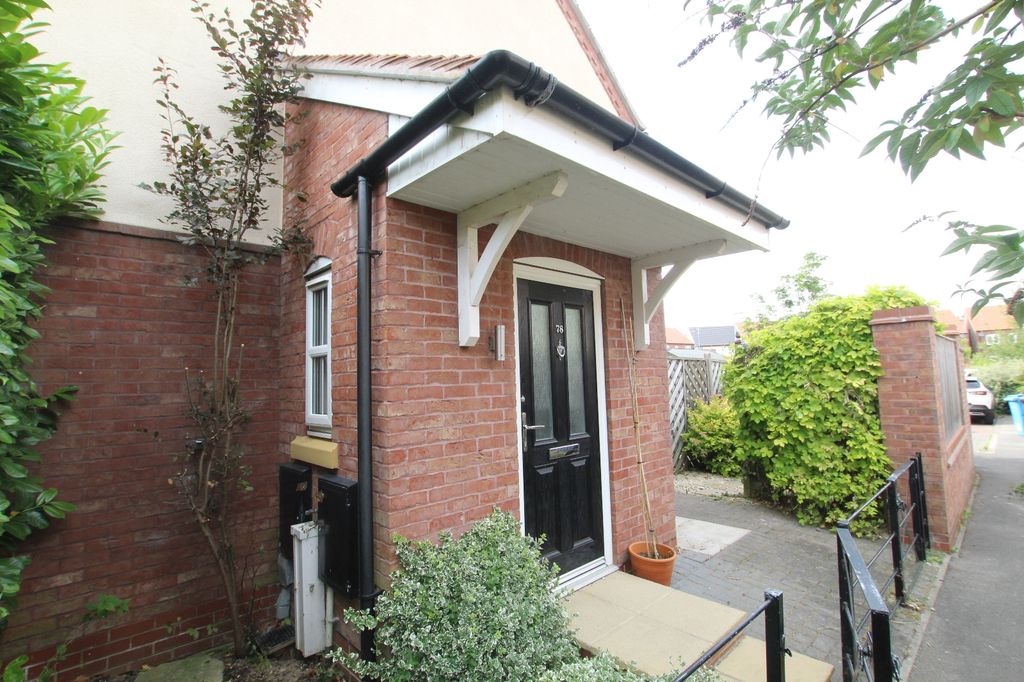 Property photo 1 of 5 External