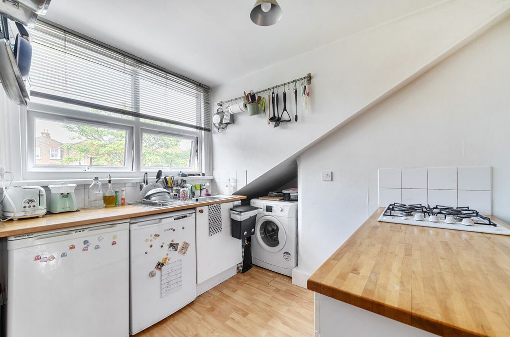 Property photo 3 of 16 1492670-8-6A563Bf...