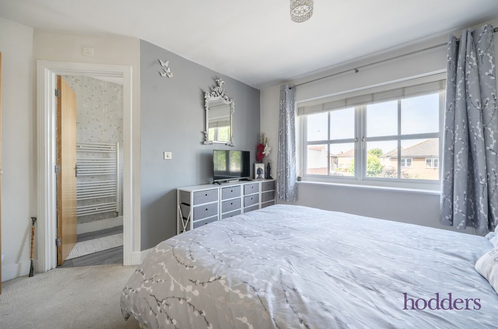 Property photo 3 of 22 000562B2-E1Df-466...