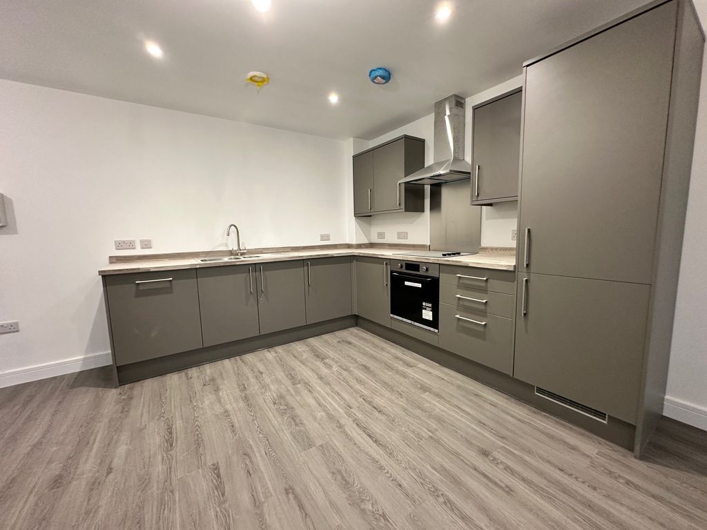 Property photo 1 of 6 Kitchen