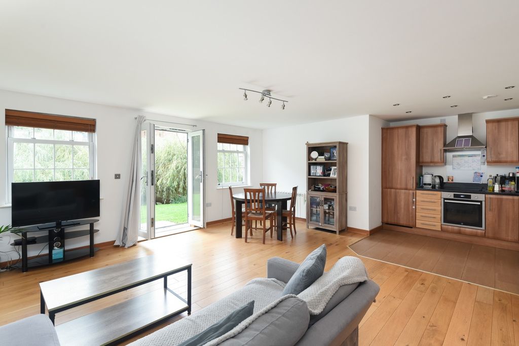 Property photo 3 of 10 3814538