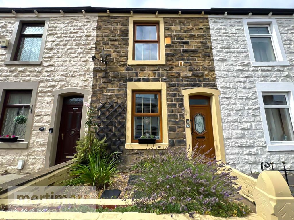 Property photo 1 of 12 Front External