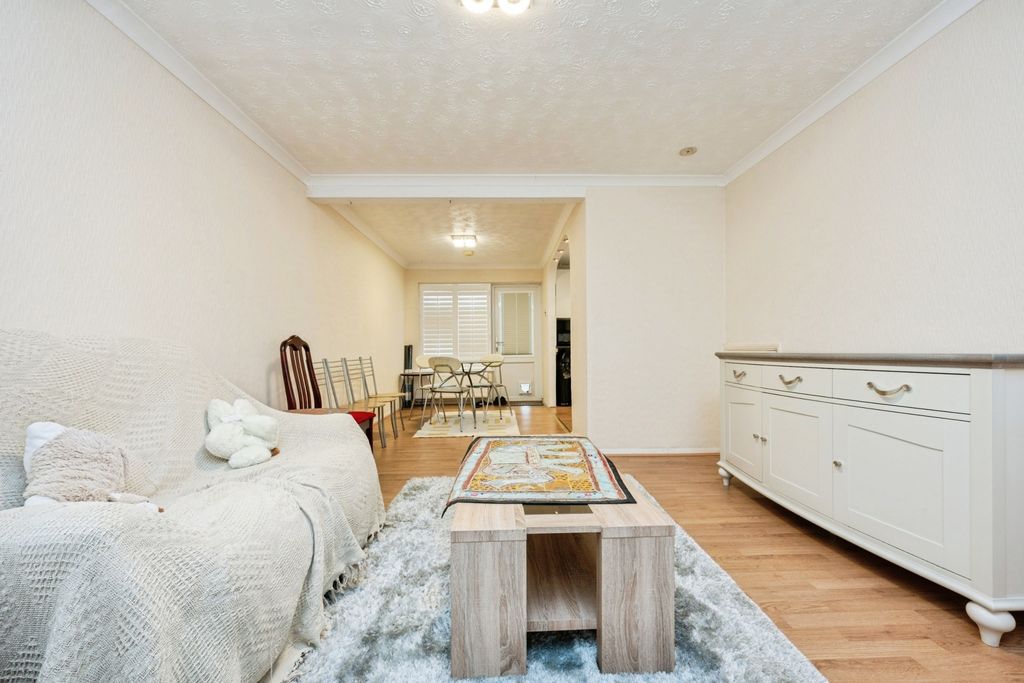 Property photo 3 of 22 Pbox-Img.Jpg