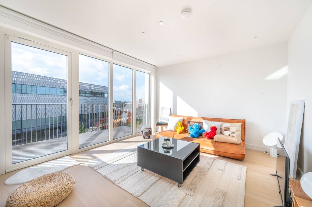 Property photo 1 of 19
