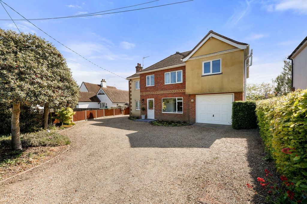 Property photo 2 of 39