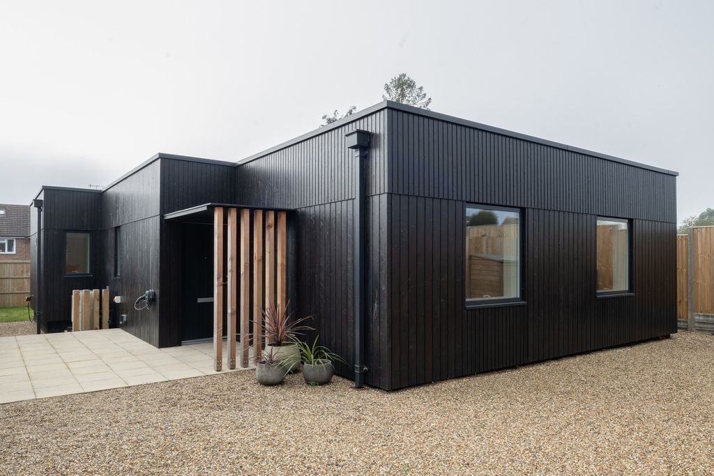 Property photo 3 of 19 330702 - 2Gardencourt_Highres-2.Jpg