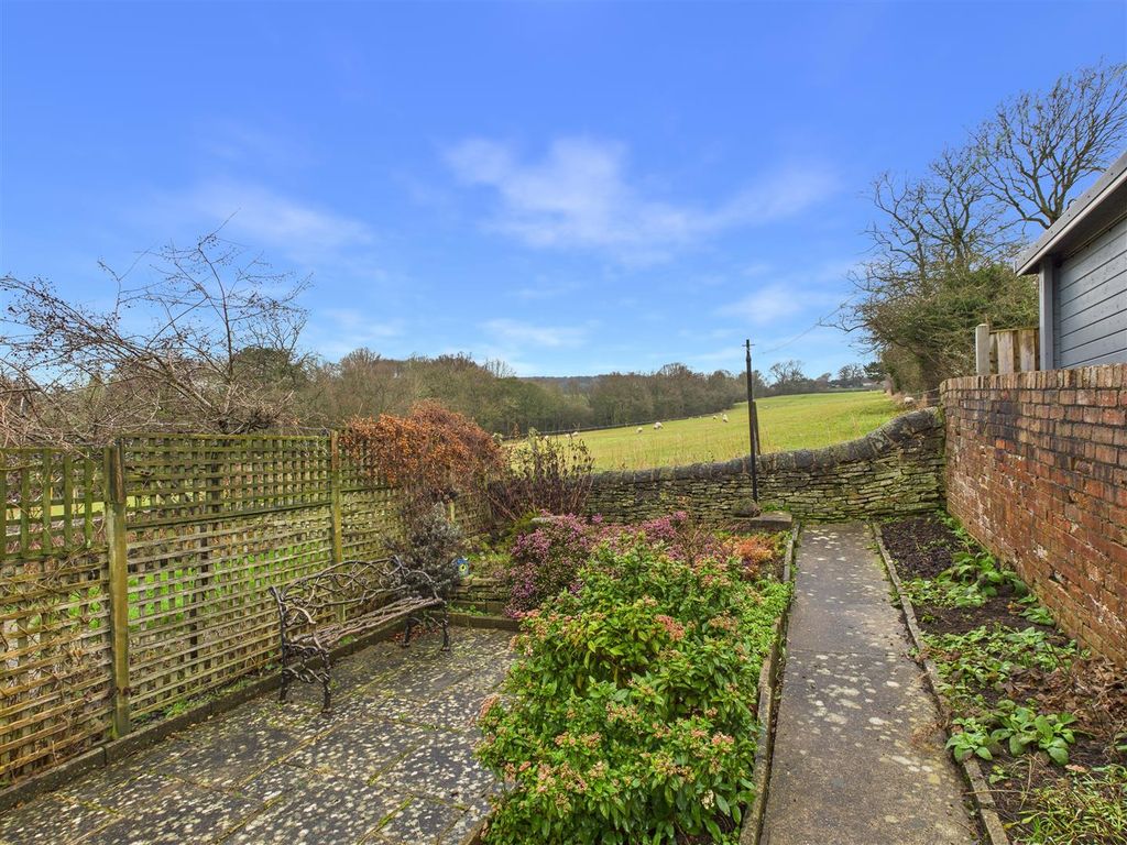 Property photo 2 of 18 Cam05476G0-Pr0104-Still003.Jpg