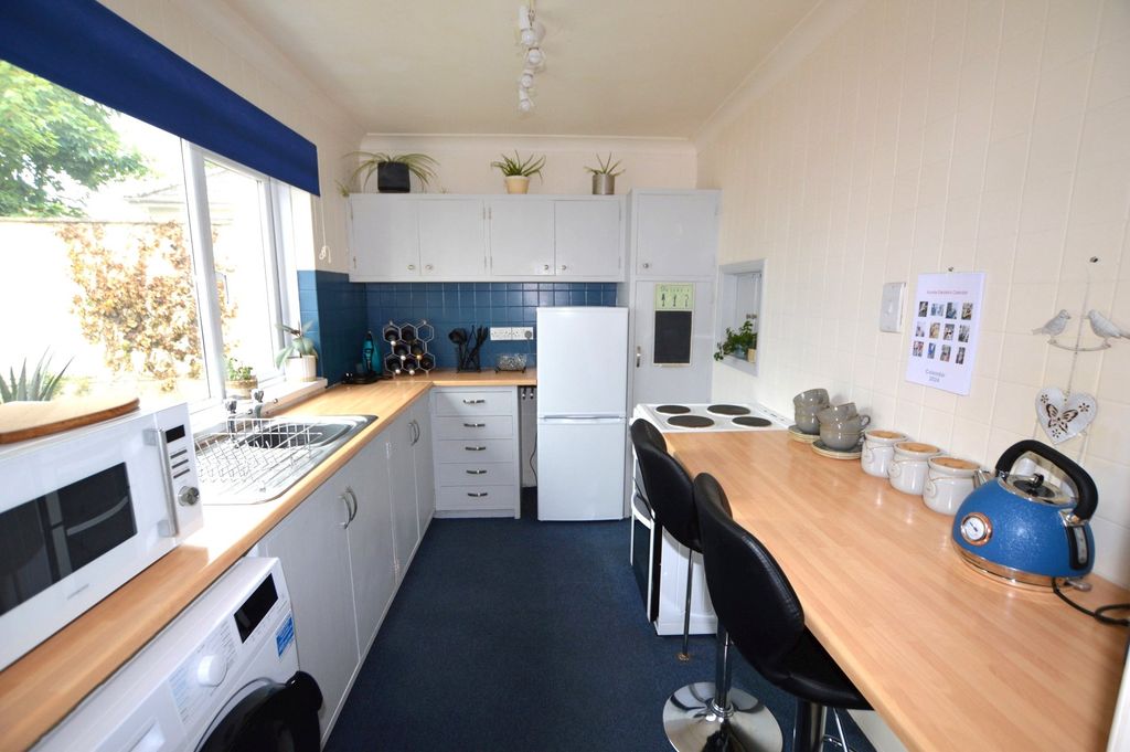 Property photo 3 of 8 Picture No. 06