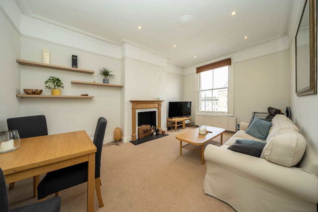 Property photo 1 of 5