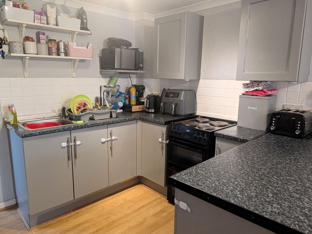 Property photo 3 of 7