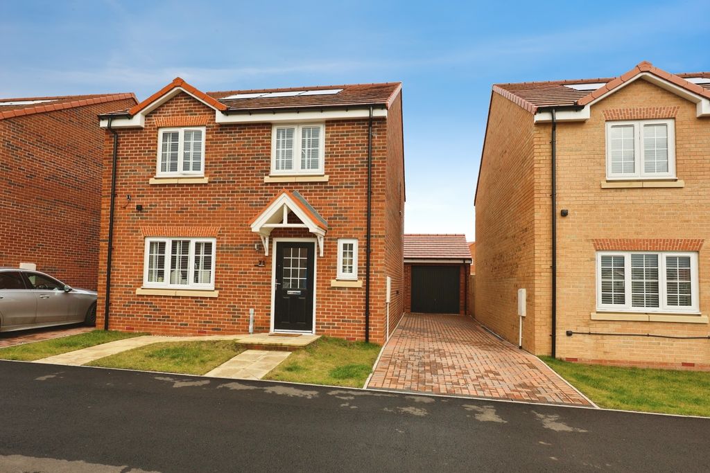 Property photo 1 of 18 Pbox-Img.Jpg