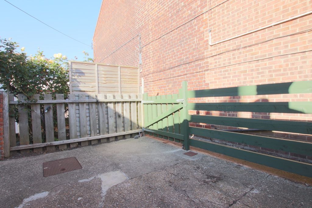 Additional image 10 of 2 bed terraced house for saleArthur Street, Withernsea, East Riding Of Yorkshire HU19