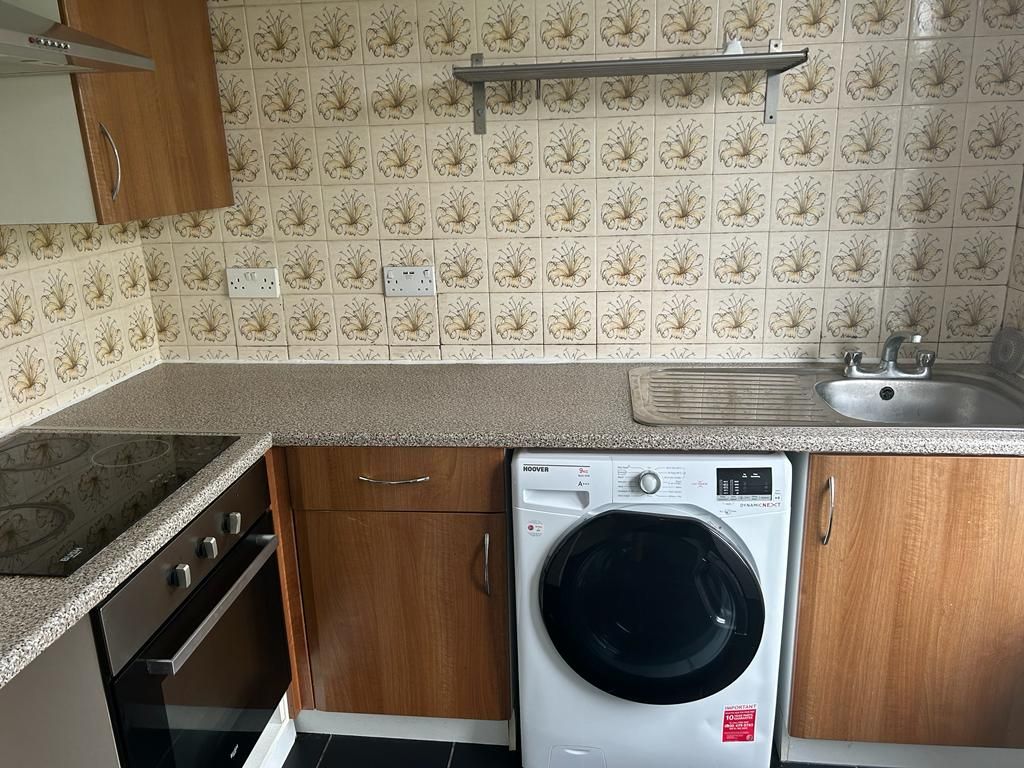 Property photo 3 of 7 Photo 2