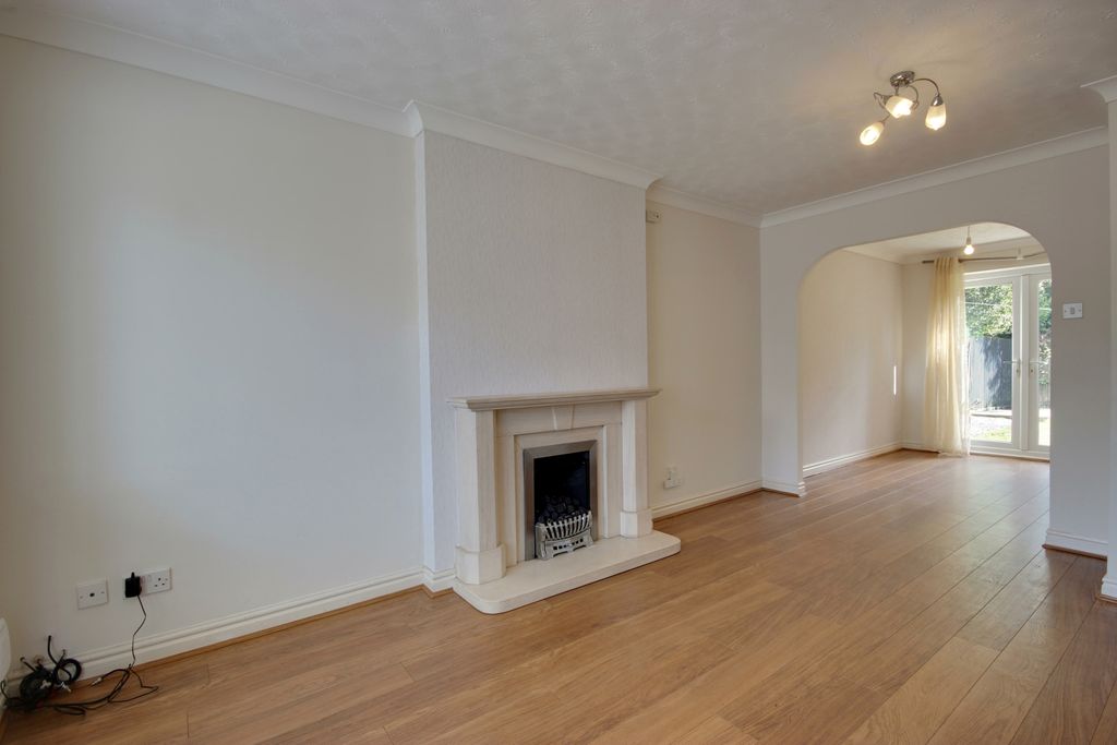 Property photo 3 of 17 1 Rowan Lounge A