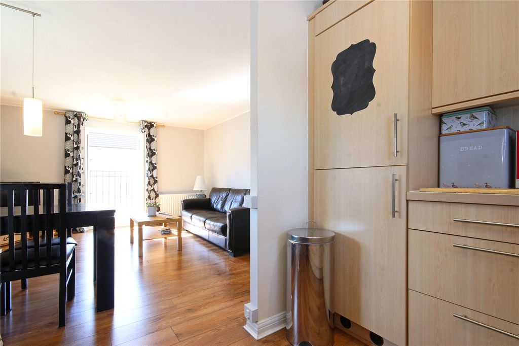 Additional image 10 of 2 bed flat to rentEmerson Square, Horfield, Bristol BS7