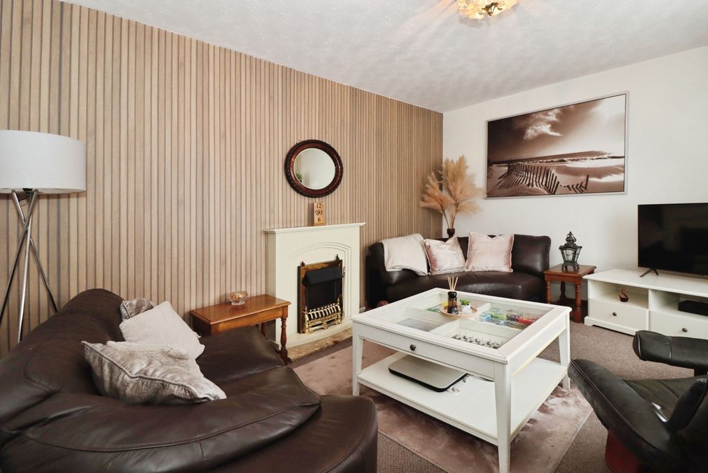 Property photo 2 of 14 Pbox-Img.Jpg