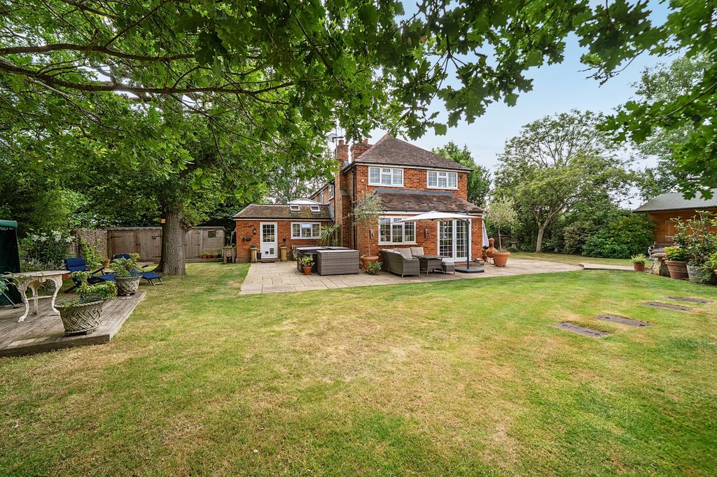 Property photo 2 of 16