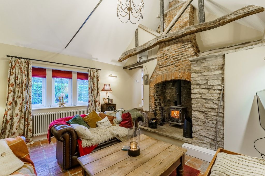 Property photo 2 of 26