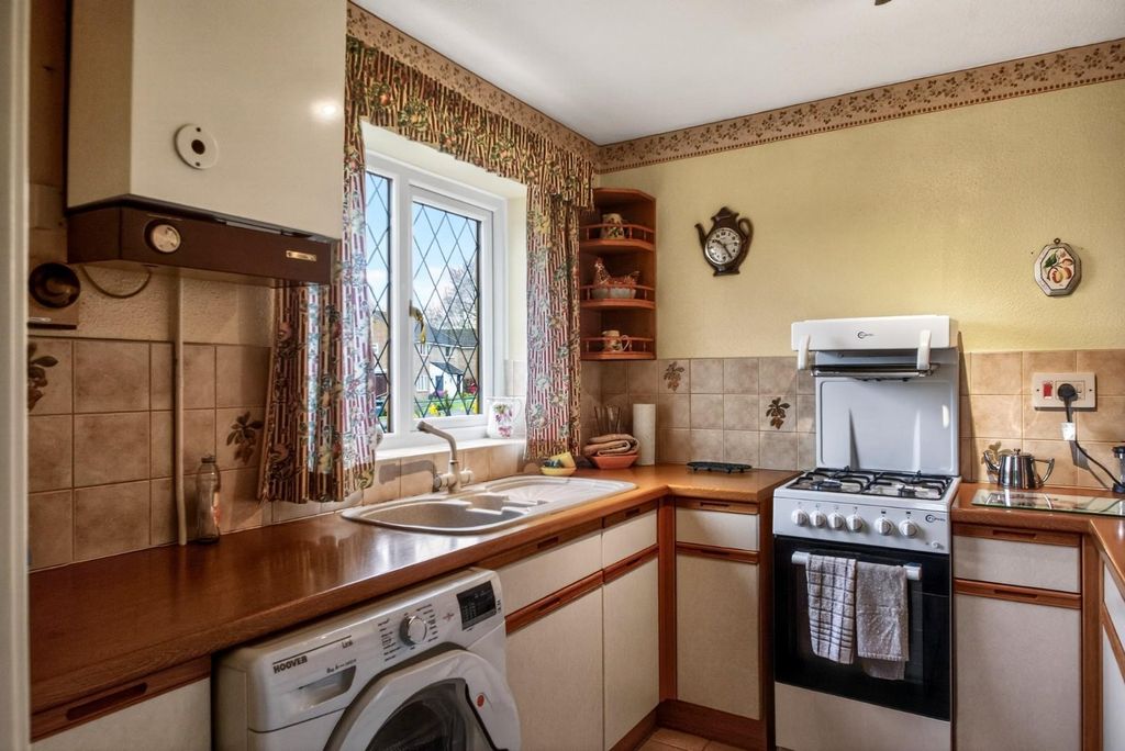 Property photo 3 of 15 6Bryonyway-2.Jpg